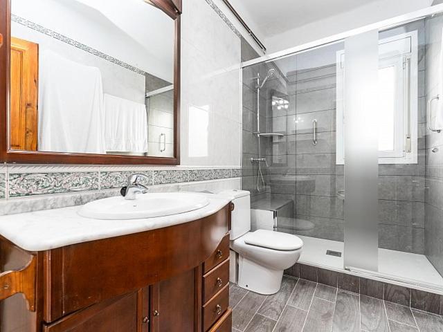 Muntaner Arago Apartment